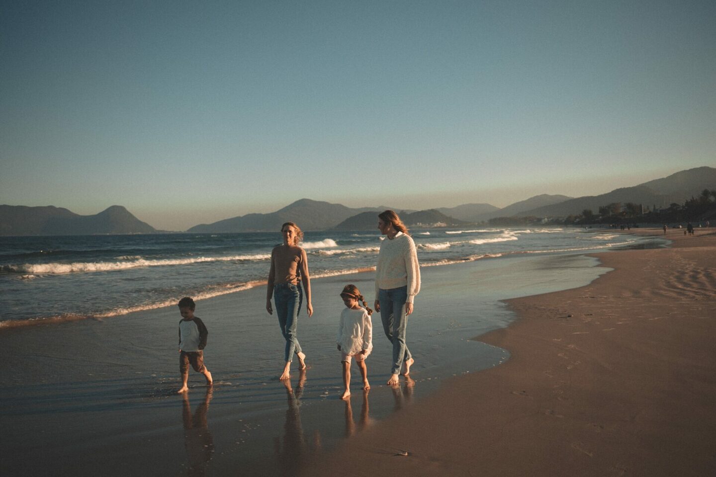 Camila, Clara, Caren e Augusto